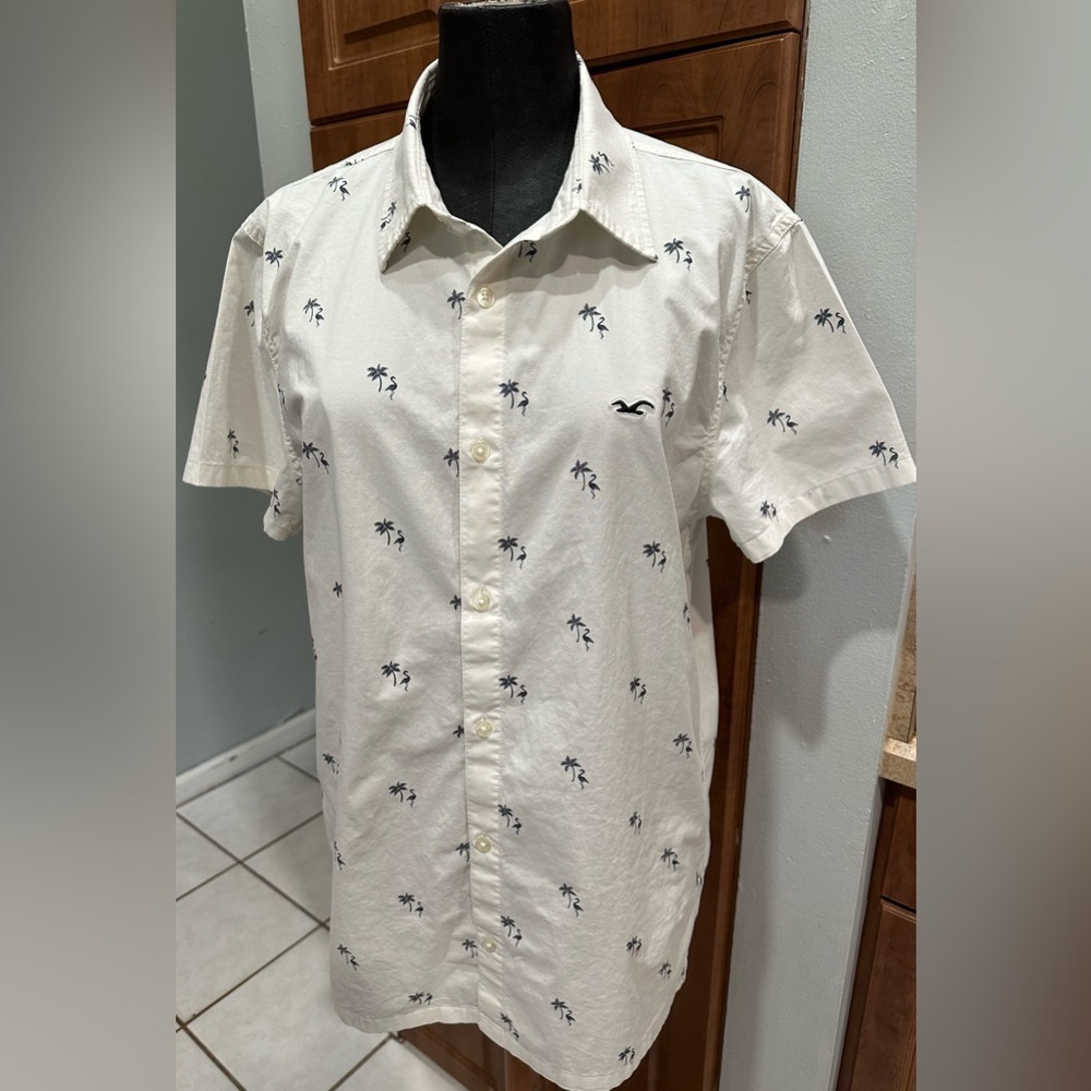 Mens Hollister shirt - Picture 4 of 6